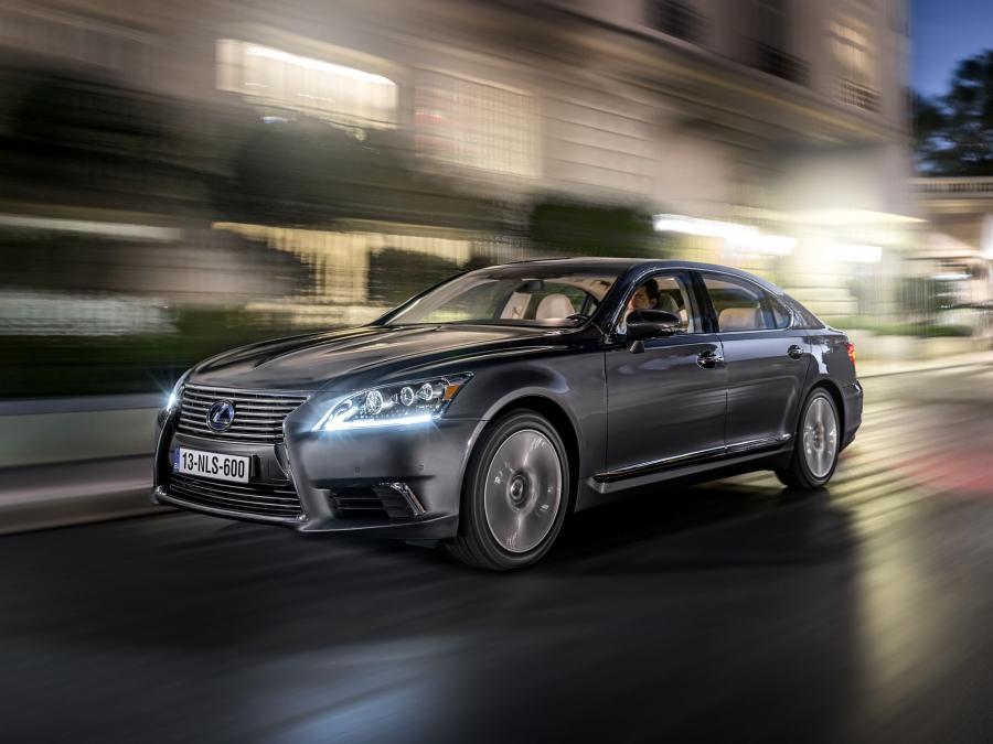  Lexus LS600h L 2012 года  (EU) (фото 3 из 13)